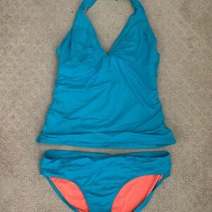 Athleta shirrendipity Women's Halter Swim Set size L, EUC